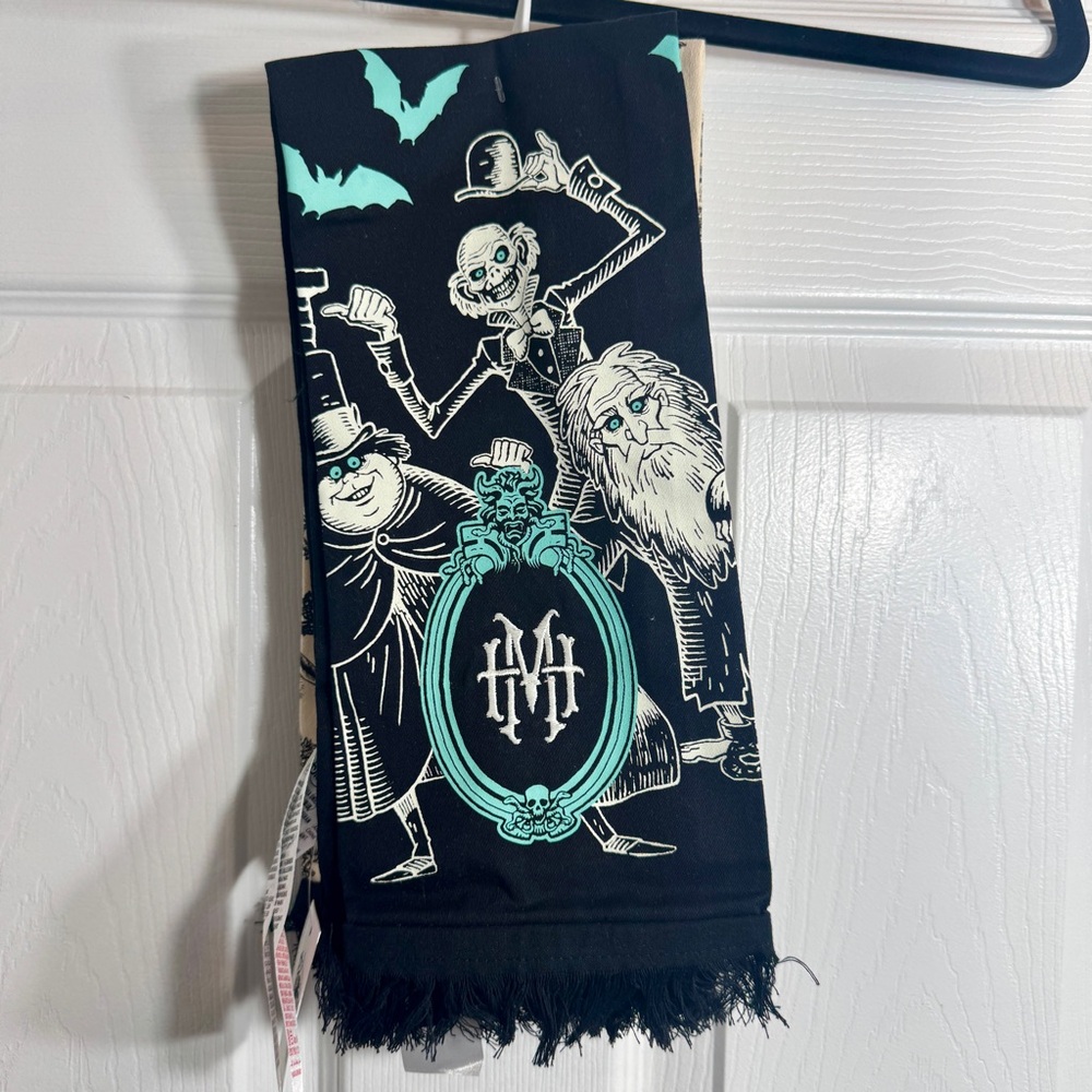 NWT. Disney Kitchen Towel Set - The Haunted Mansion. Set of 2 ghostly towels.